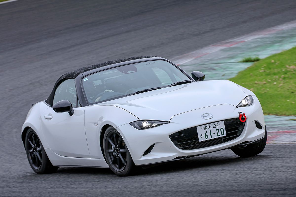 15位 マツダ・ロードスター