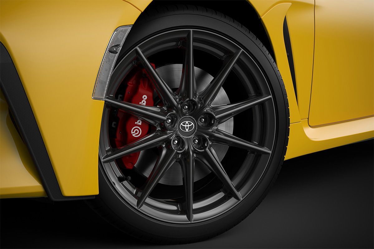 GR86 特別仕様車 215/40R18タイヤ＆18×7 1/2Jアルミホイール（ダークグレーメタリック／センターオーナメント付）