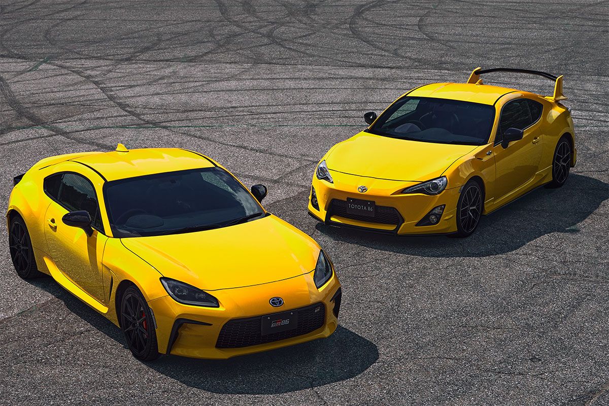GR86 特別仕様車RZ "Yellow Limited"（左）、86 特別仕様車GT “Yellow Limited”（右）