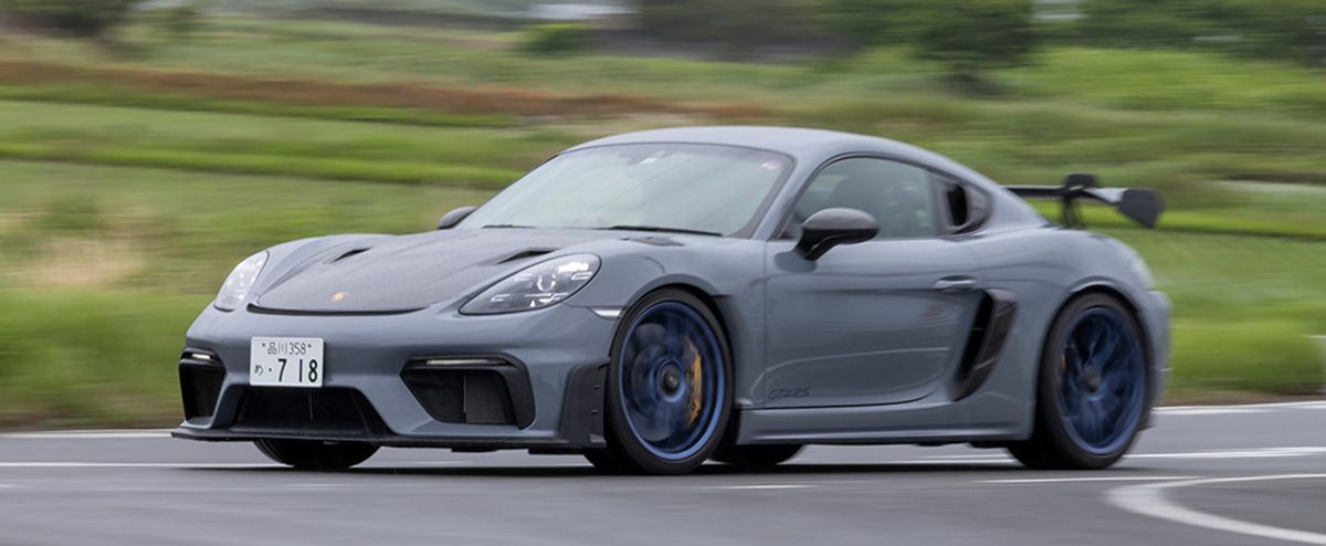 8位 ポルシェ 718 ケイマン GT4 RS/718 スパイダー RS