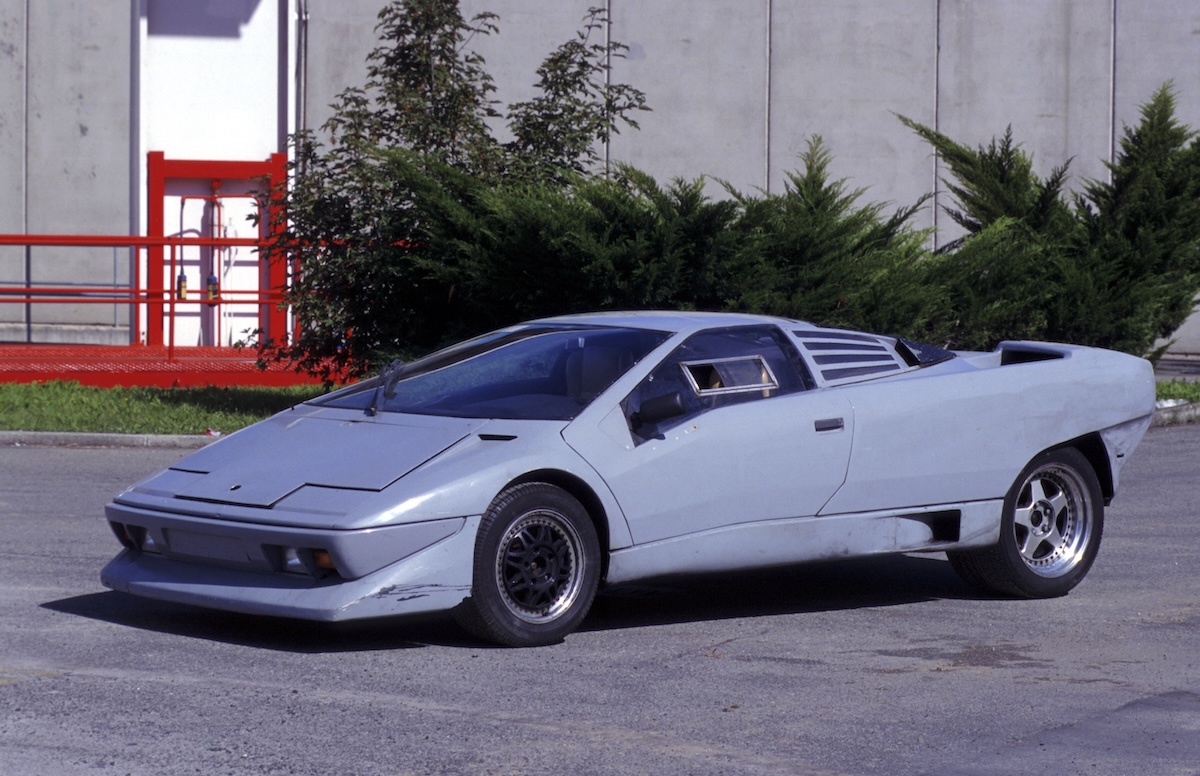 登場からもう35年!? カウンタックの後継車にしてランボルギーニの