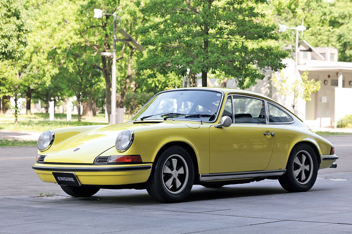 PORSCHE 911T（1970）／初代ポルシェ911は先代にあたる356よりも車幅が狭かったためナローという呼び名がついた。