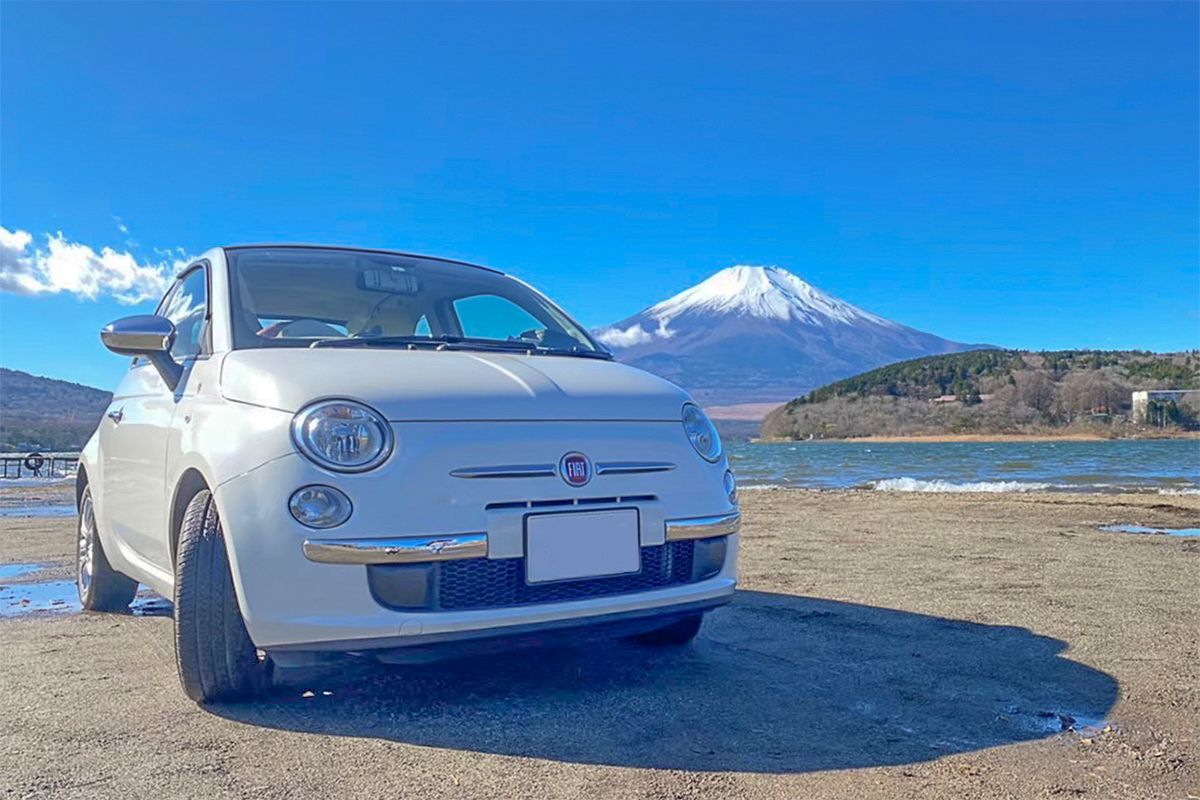 土屋さんの2台目の愛車、FIAT 500C 1.2 POP。