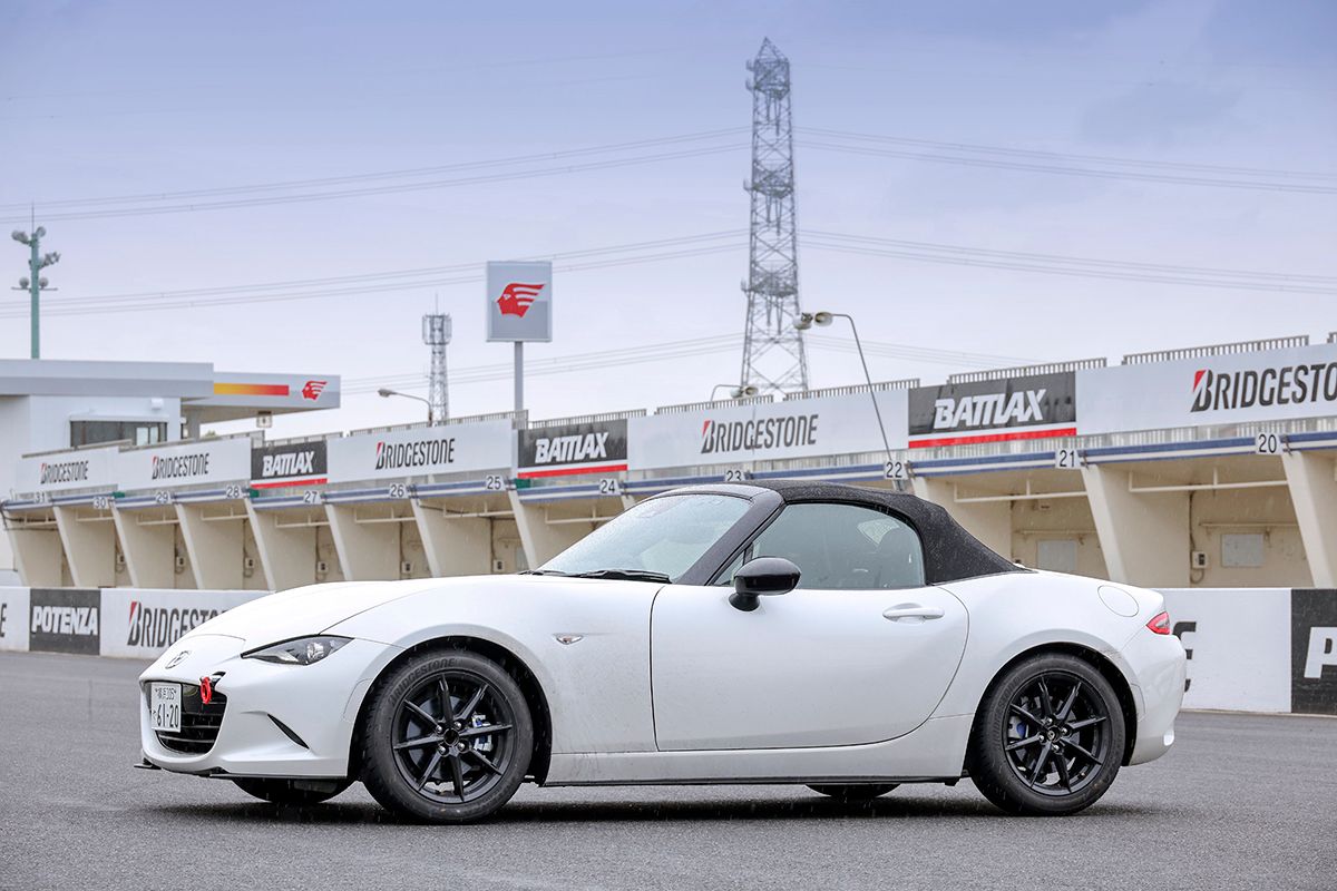 1位 マツダ・ロードスター（RF含む）