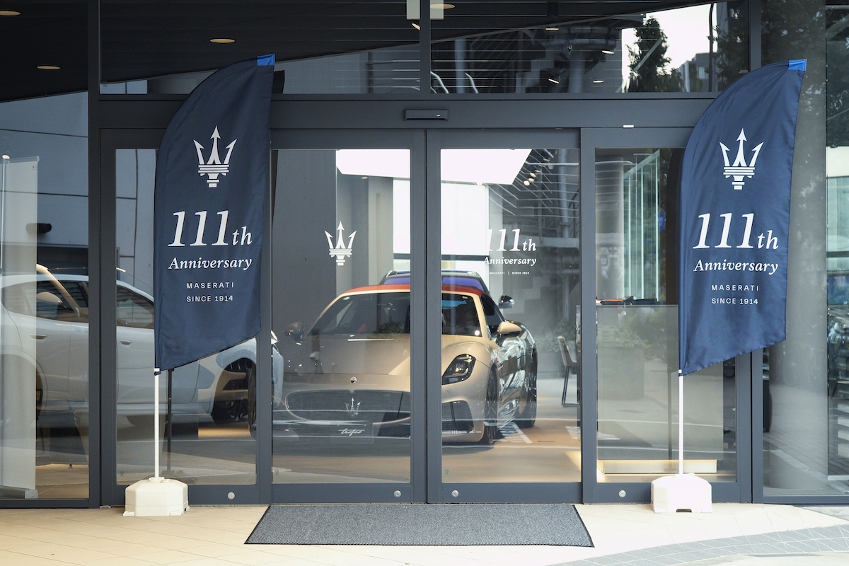 マセラティ111周年】1万円ギフト券付き試乗＆特別ギフトボックスが111