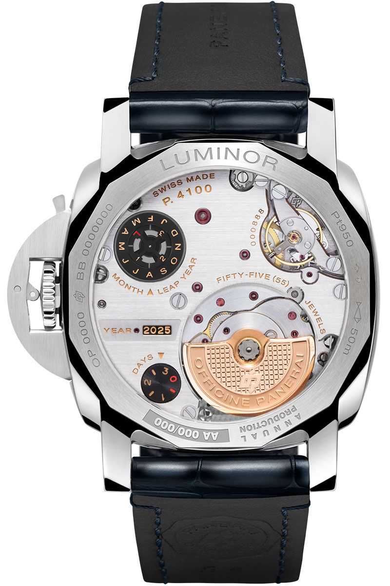 自社キャリバーP.4100は、ケースバック側にパーペチュアルカレンダーの月と閏年、4桁の西暦およびパワーリザーブの各表示を配置