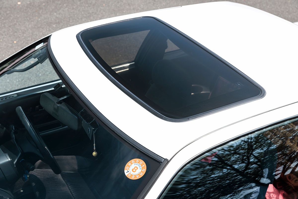 サンルーフはプレリュードを象徴する装備。