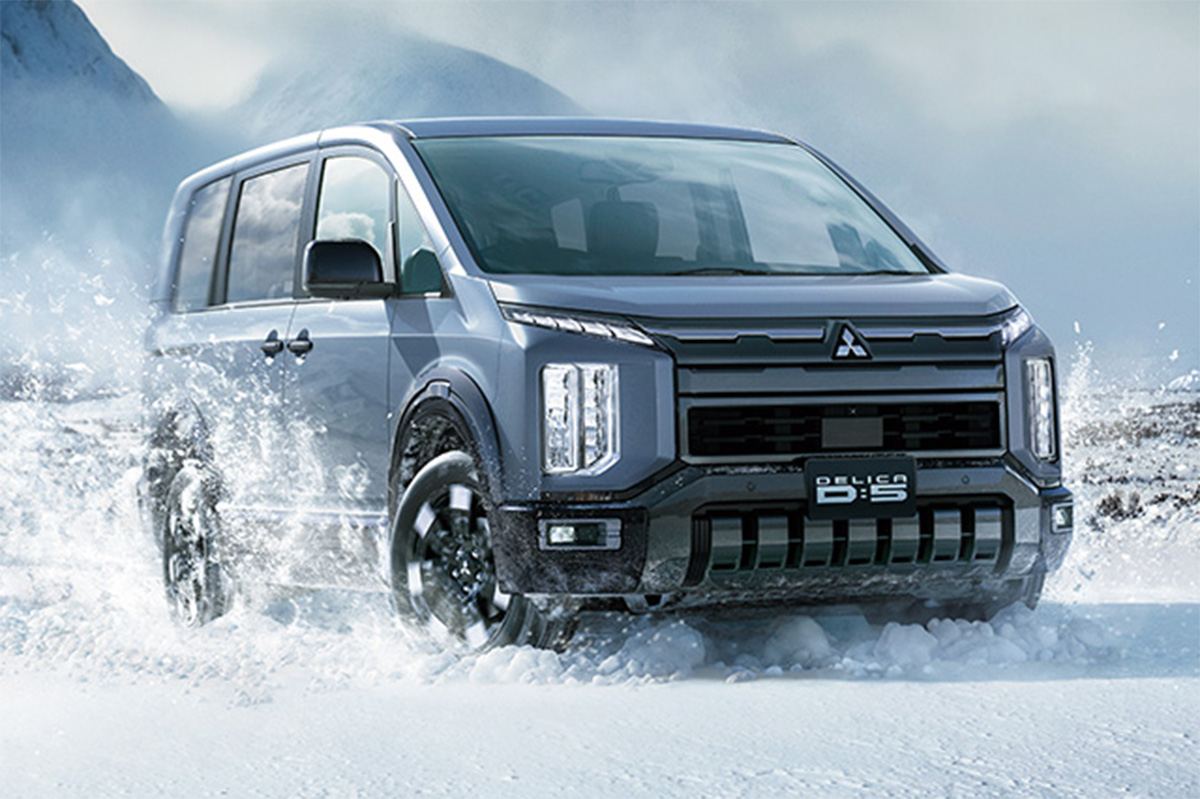 GT-Rと同い年！新しくなった三菱デリカD:5が10月30日から予約注文開始