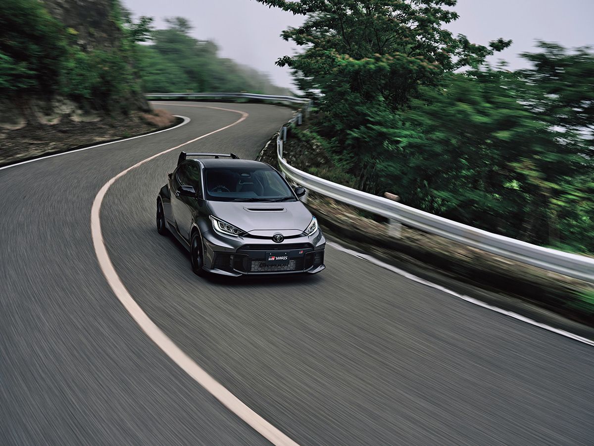 2020年にデビューしたGRヤリス。2024年には2ペダルATの8速DATを追加するなどモータースポーツの知見を活かした改良を実施。さらに2025年4月にもDATや脚まわりなどに変更を加えることで更なる進化を遂げている。