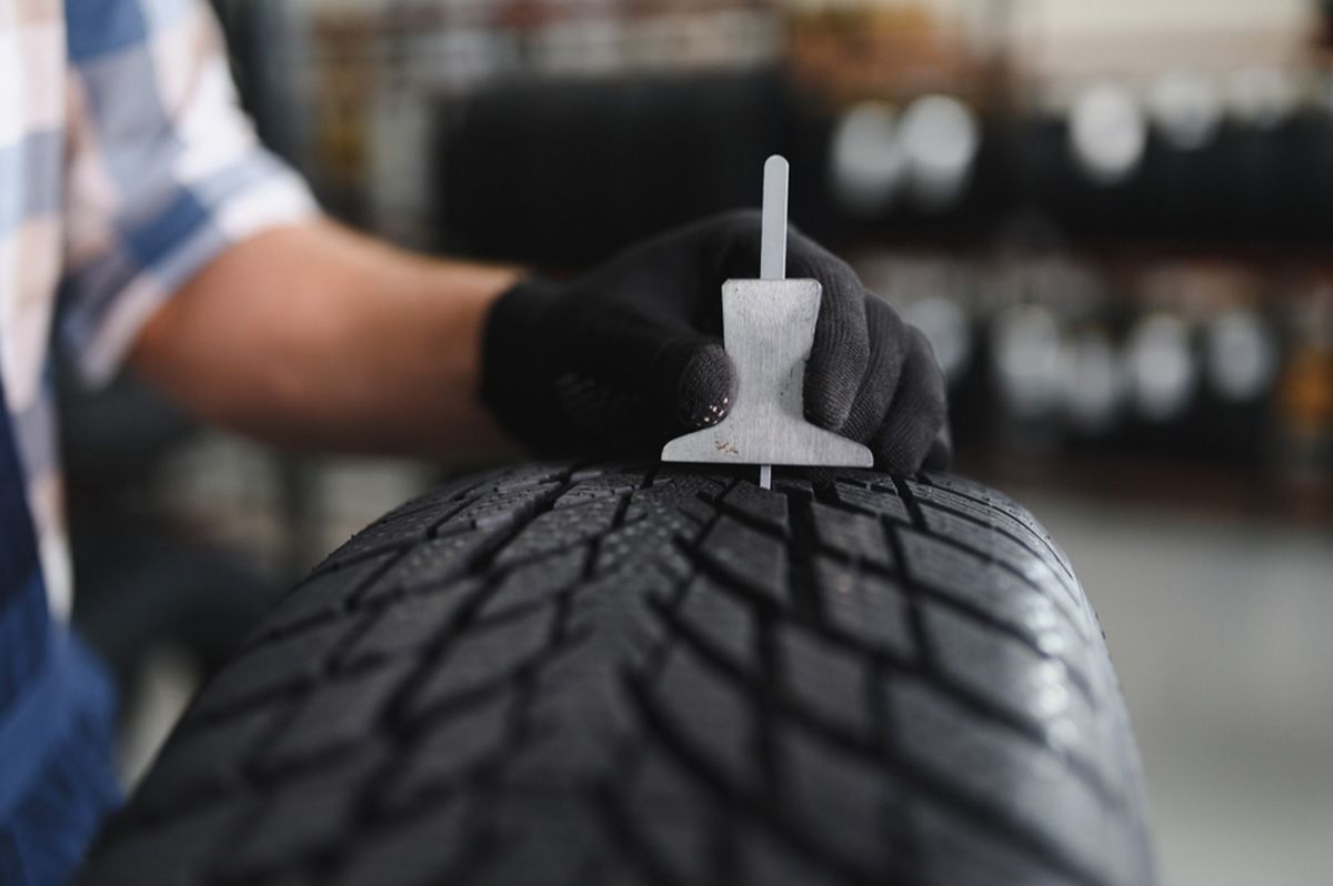 冬用タイヤに交換するときは、そのタイヤを使用できるかチェックすることも重要