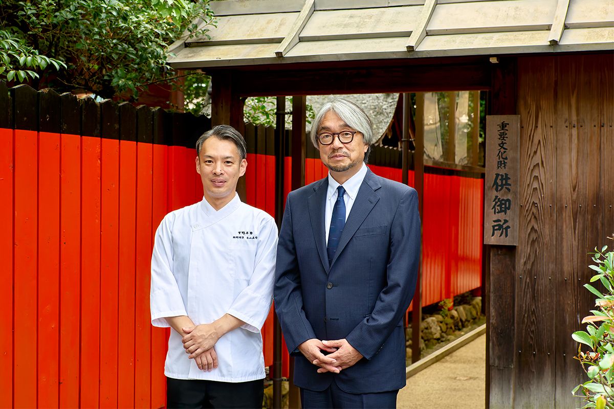 代表取締役の小山薫堂氏と総料理長の本山直隆氏。本山氏は東京で料理人をしていたが、抜擢されて一から京料理を学んだ。