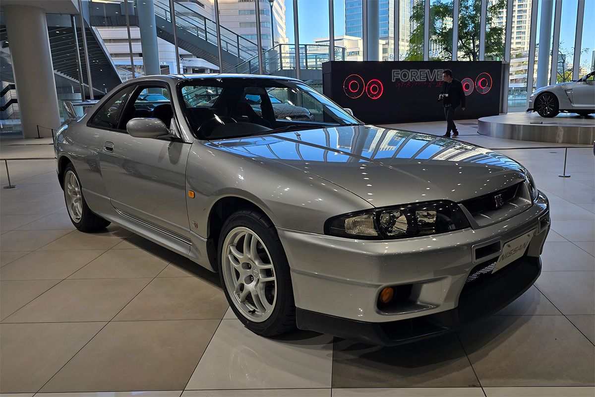 スカイラインGT-R V・spec BCNR33型