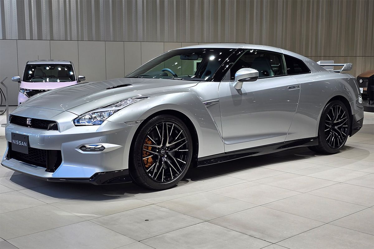 NISSAN GT-R Premium edition