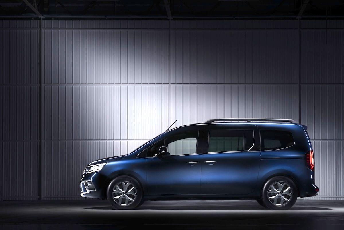 まずは黒バンパー＆ベージュ仕様が上陸する新型「ルノー・グラン・カングー」！（写真は欧州仕様車）。