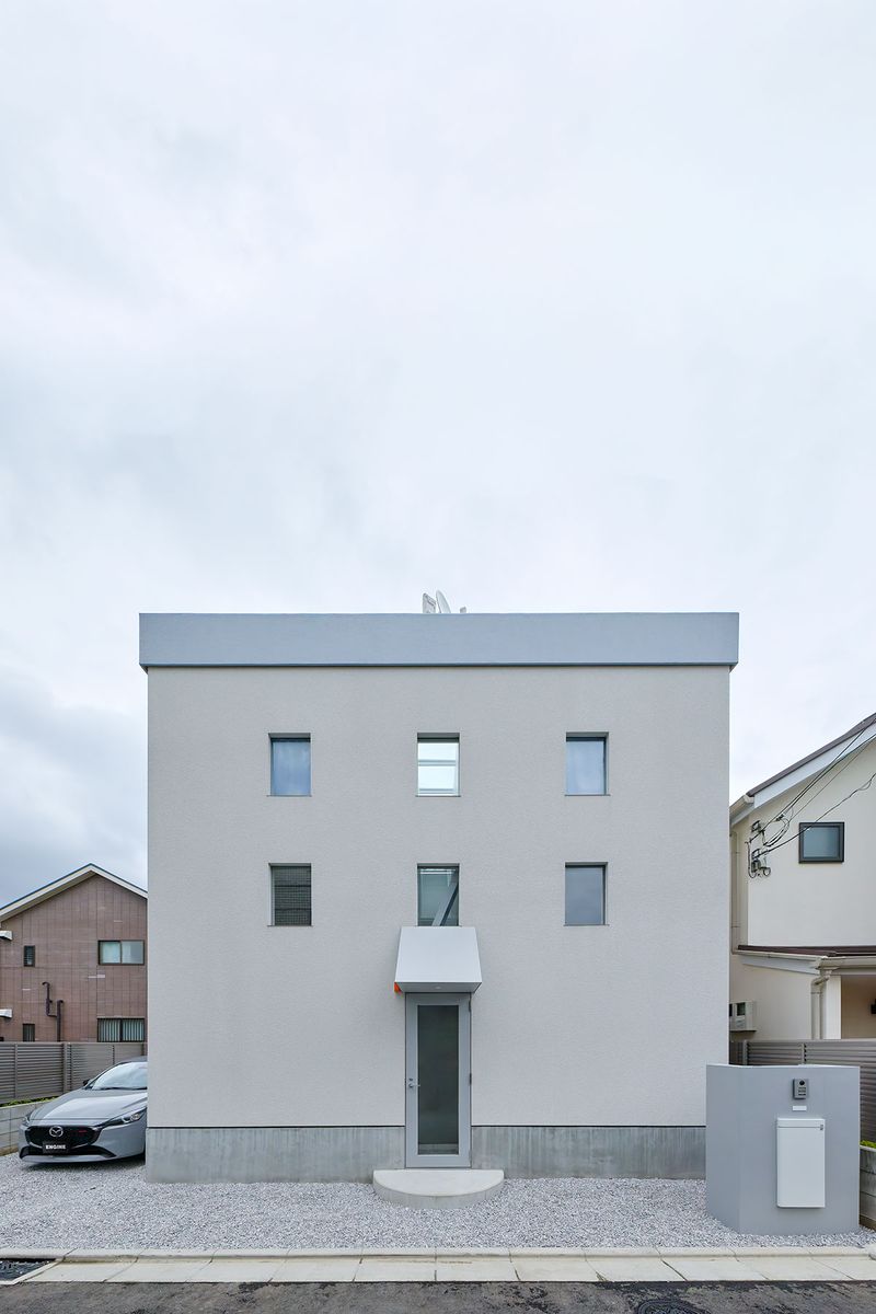 驚くほどシンメトリーな造形。