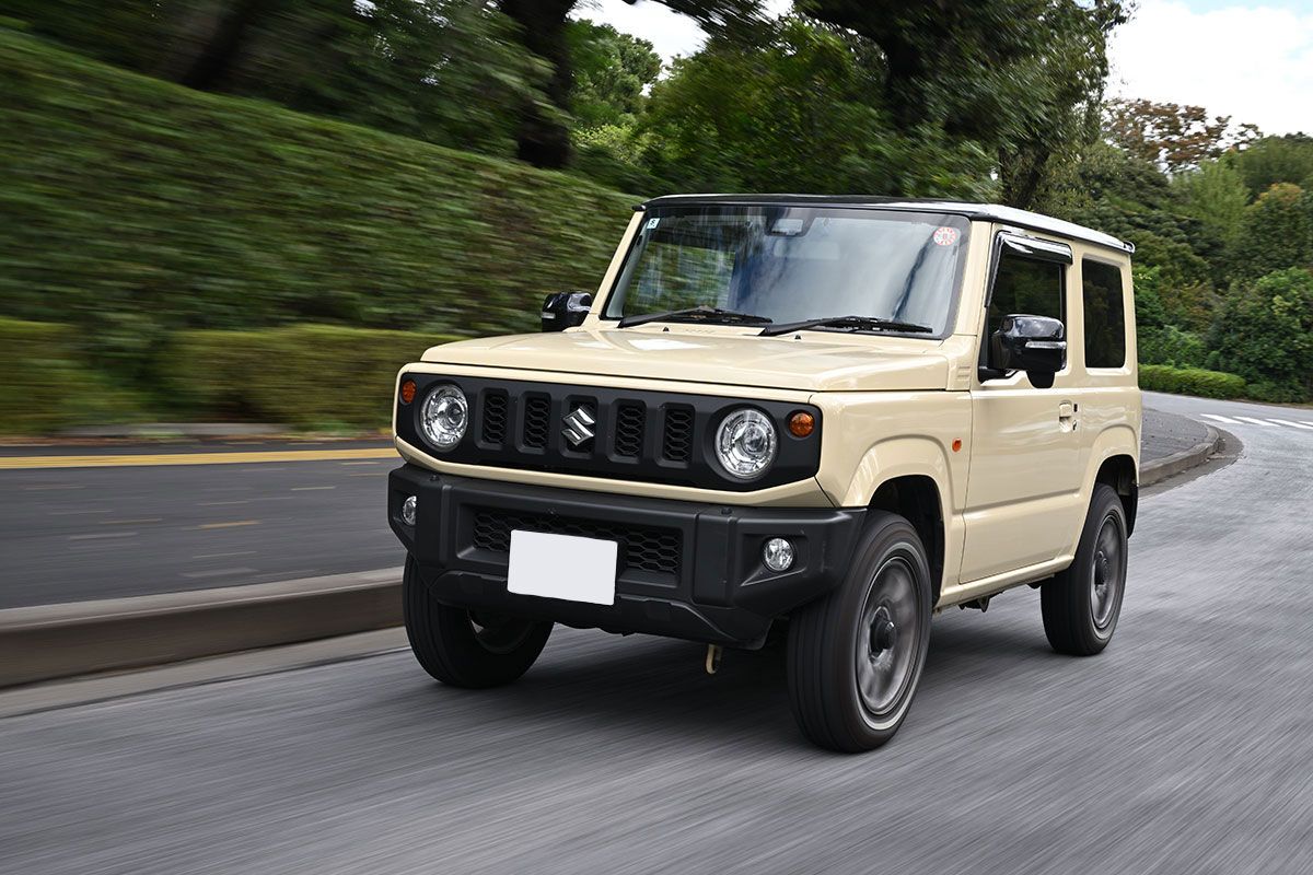 スズキ・ジムニーの外観に大きな変更はない。