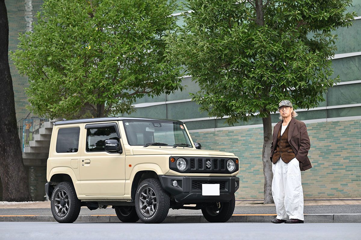 キムさんは現在、自分のブランドを立ち上げる計画中。「昔のマイアミ・バイスみたいな服を今っぽくアレンジしたものにしたいと思っています」。