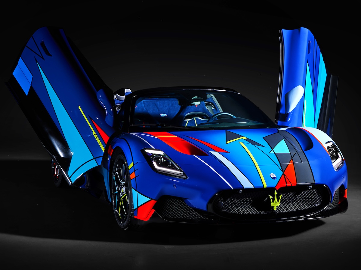 アート・カーといえば有名なのはBMWだが、伊ミラノ・アウトクラシカに