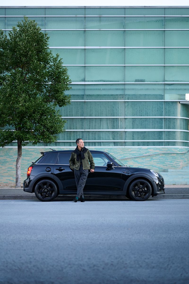 エンジンはEuro 6d対応の2リッター直4DOHCディーゼル・ターボで最大出力170psを発生。トランスミッションは8速ATとなる。「最初から黒狙いでした。明るい色より服装に合わせやすいですしね。これがもし白とかシルバーしかなかったら買わなかったと思います（笑）」