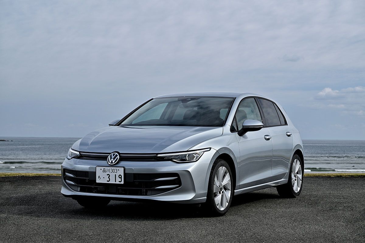 大径ホイールやスポーツ・サスペンションを装備しない、いわゆる”素のゴルフ”だ。