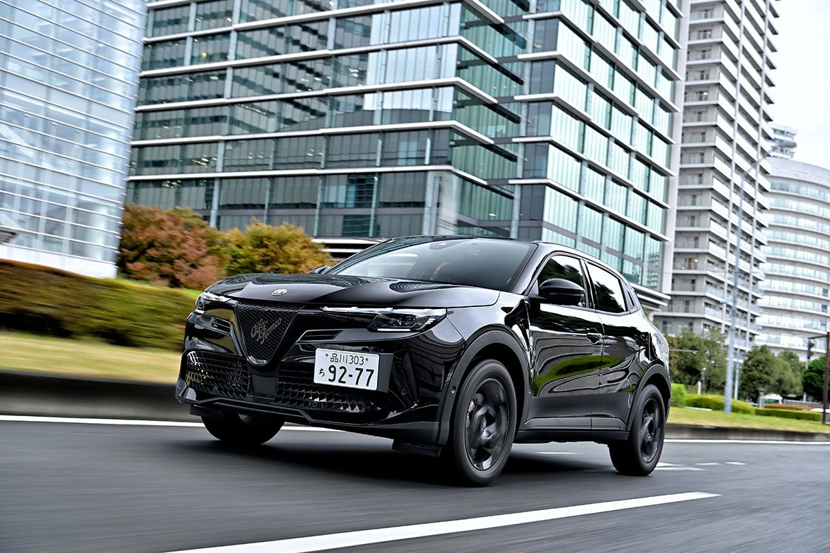 EVの「エレットリカ」もラインナップされるジュニア。試乗車はMHEVの「イブリダ」のエントリーモデル「コア」。