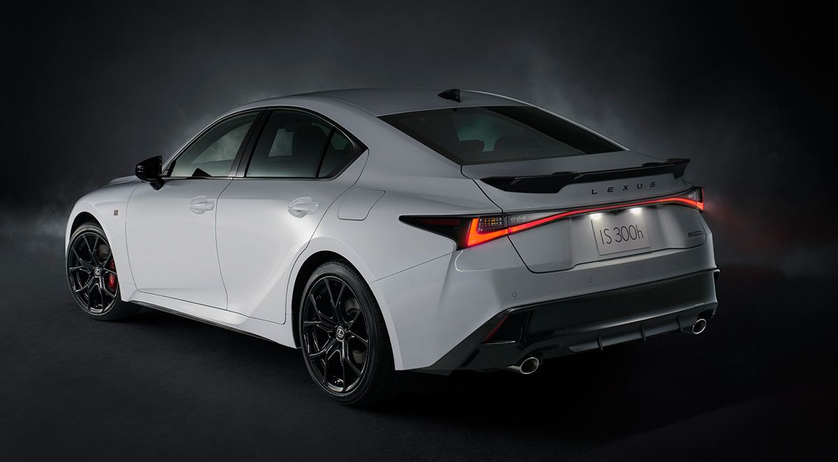 特別仕様車“F SPORT Mode Black V”