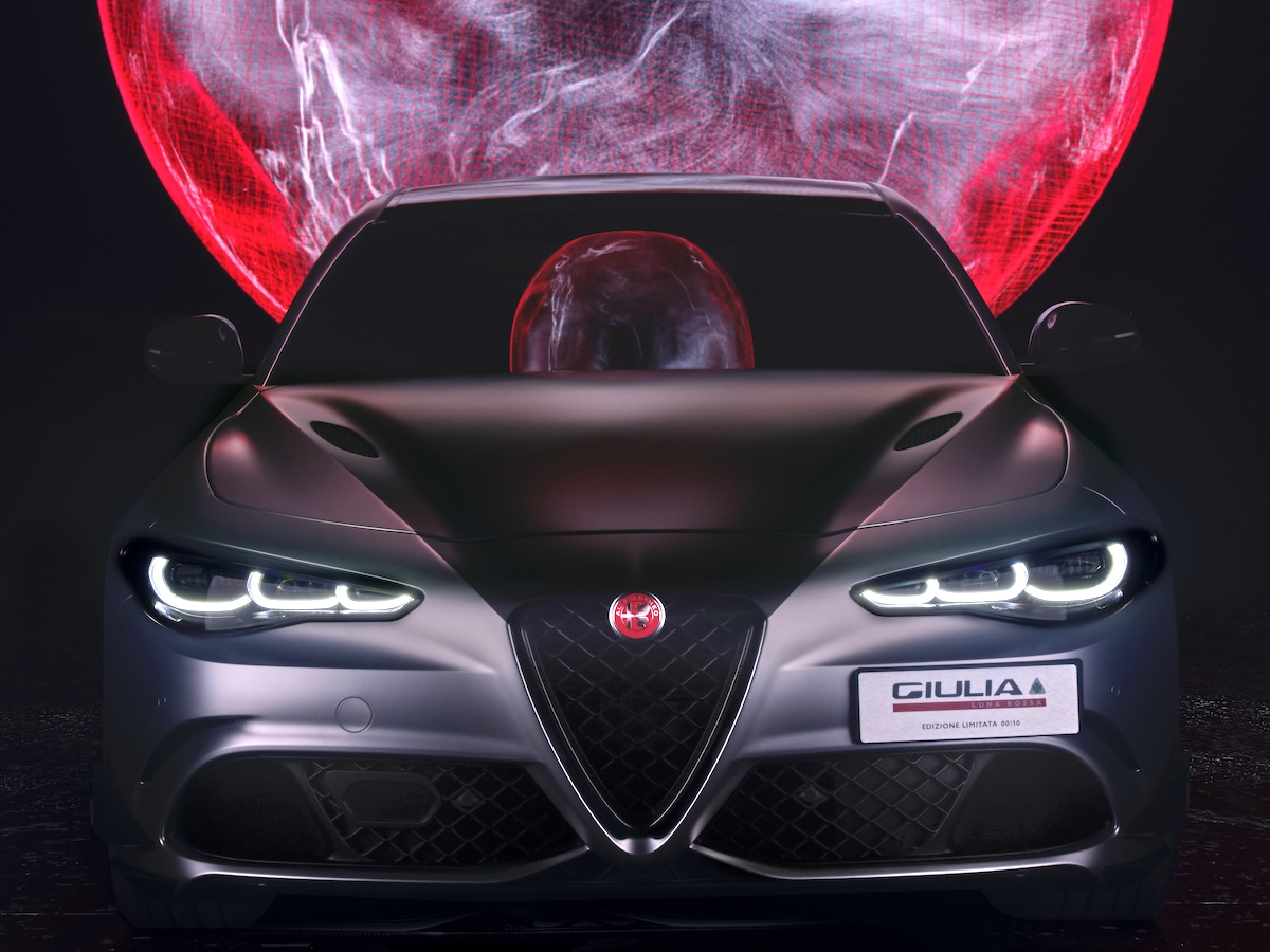 赤い蛇の過激な「アルファ・ロメオ・ジュリア・クアドリフォリオ」【10
