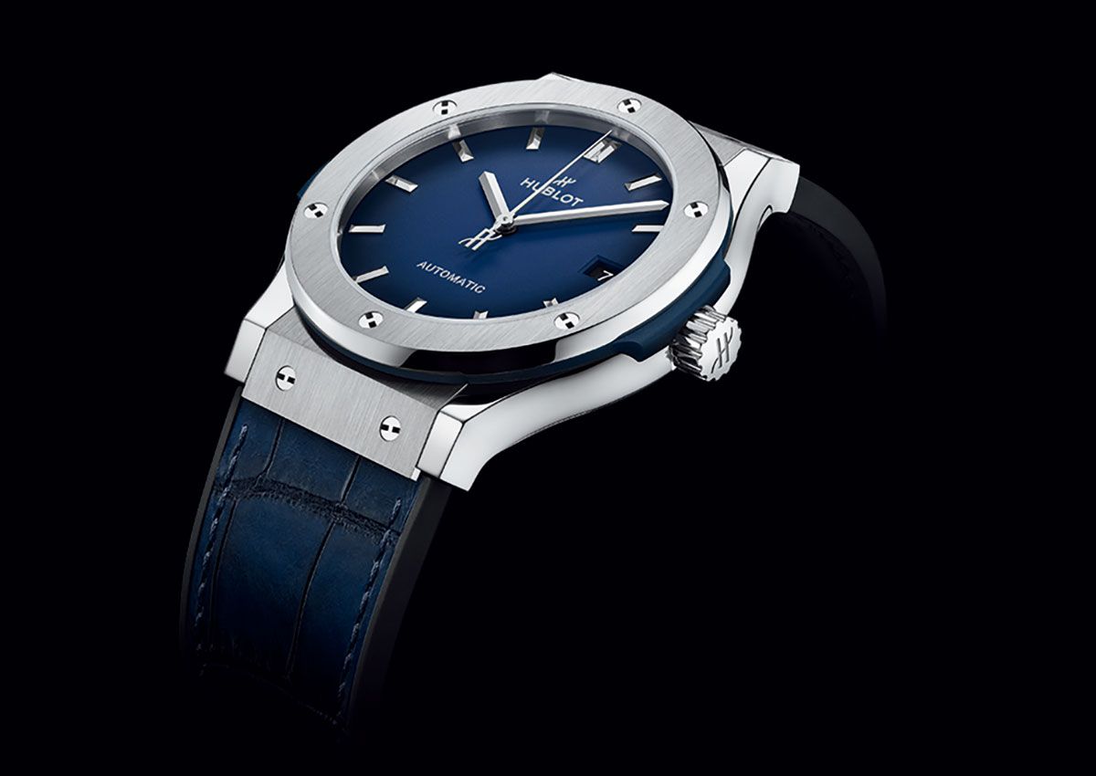 自動巻き。5気圧防水、日本限定。115万5000円。