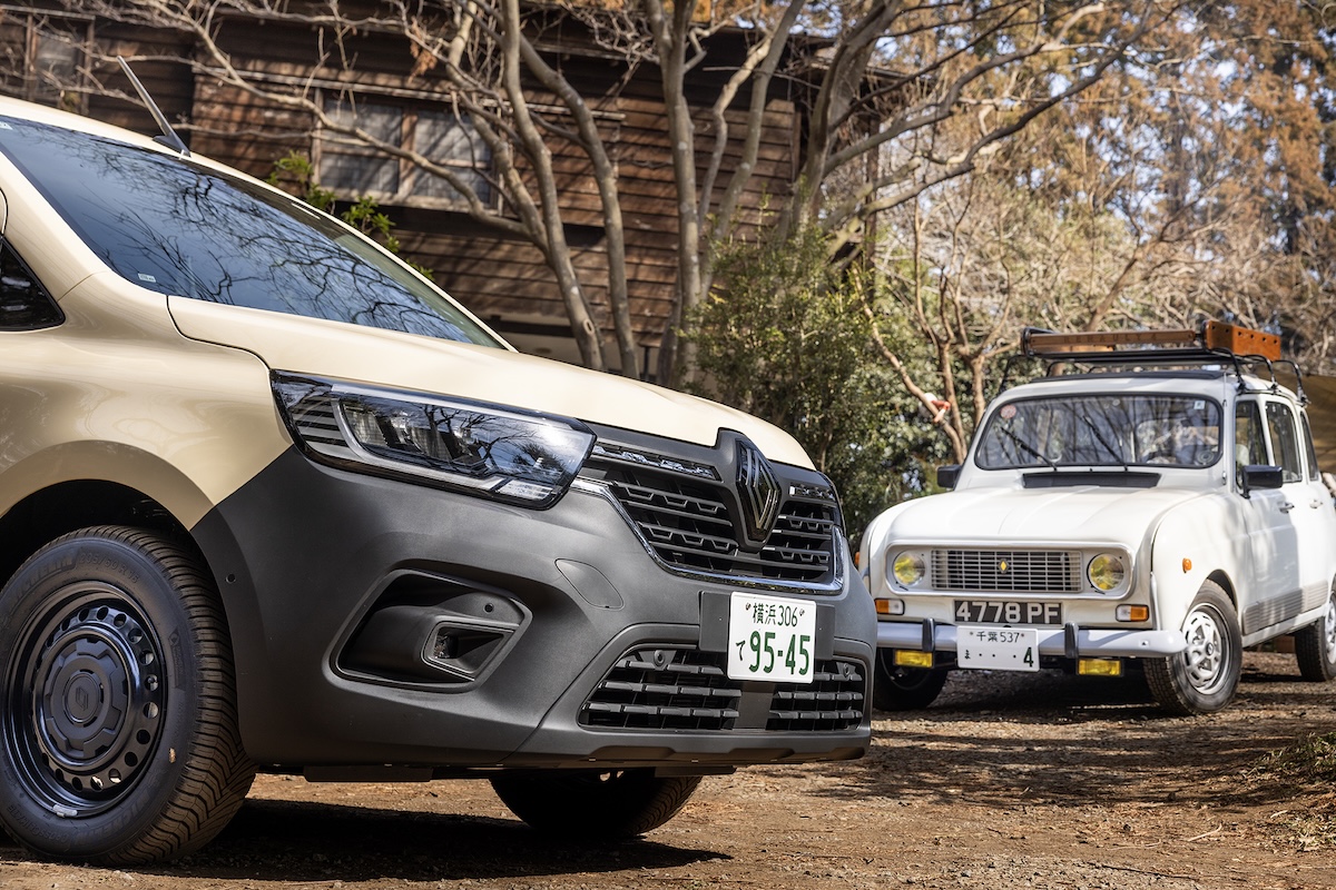 どちらもスチール・ホイールを履く。フランスの実用車らしく飾り気の少ないところは歴史を重ねても変わらない。