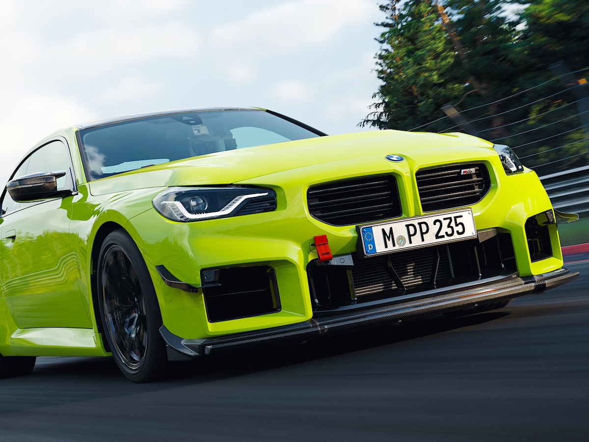 BMW M2」ド派手なGT3マシン譲りの純正エアロ・キット誕生！ さらに“CS