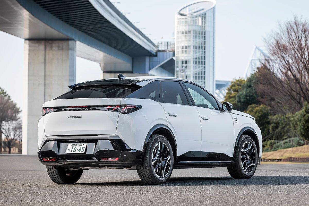 外装や内装のデザインは、内燃機関を搭載する3008GT（パッケージオプション装着車）と同じ。