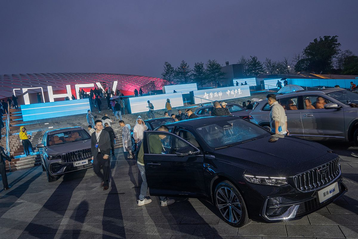 i-HEV発表会はジーリーの本拠地である杭州の競技場で実施された