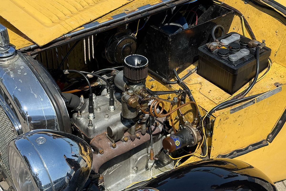 750cc直4サイドバルブエンジン