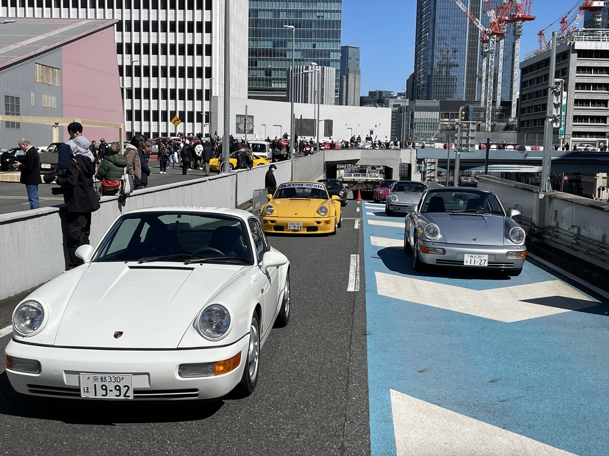 空冷ポルシェ911の集大成、964型から993型のモデルをルフト東京に展示