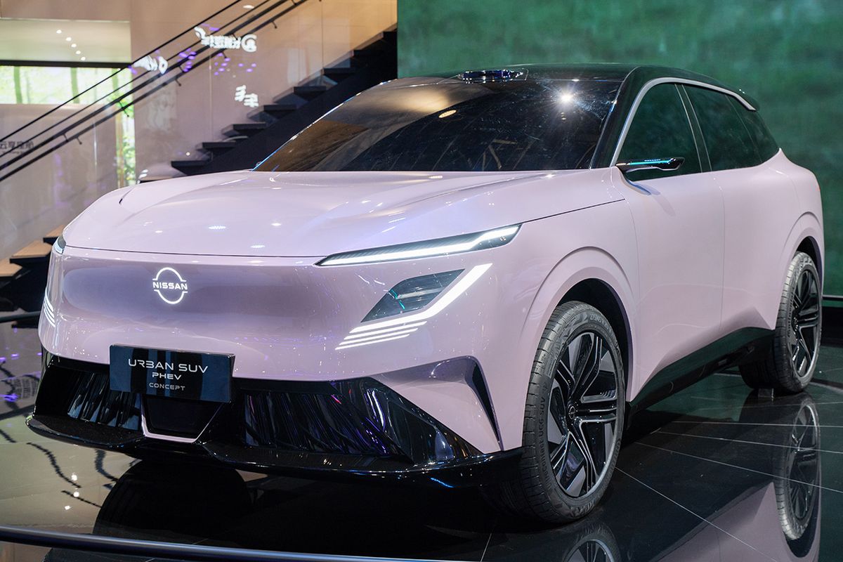 アーバンSUV PHEVコンセプトのフロント
