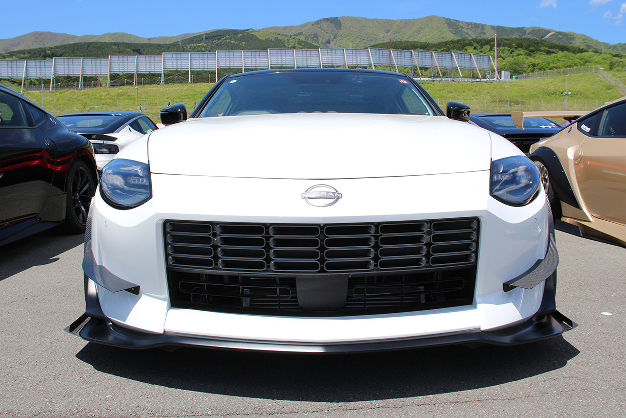 助手席なし！？ サーキット仕様にモディファイされたRZ34型日産