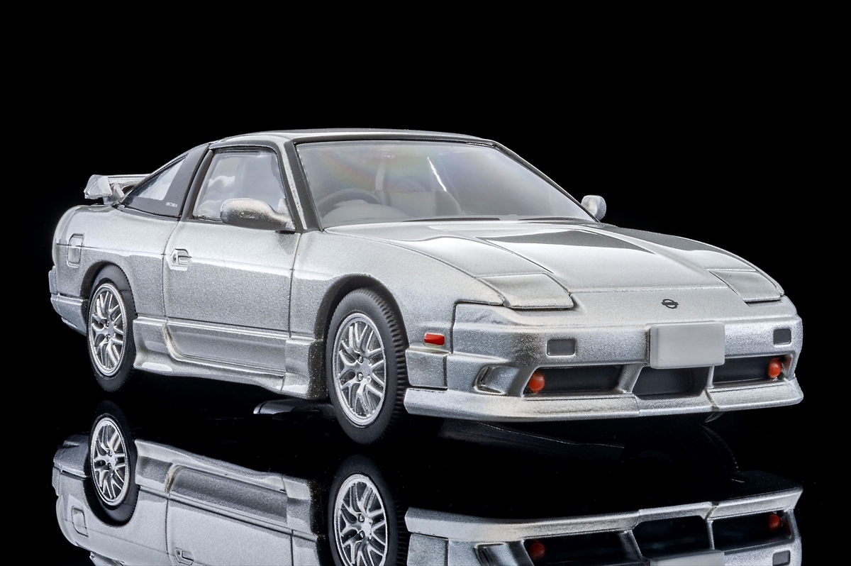 ドリフトマシンとして一世を風靡した日産180SX その後期型を忠実に再現