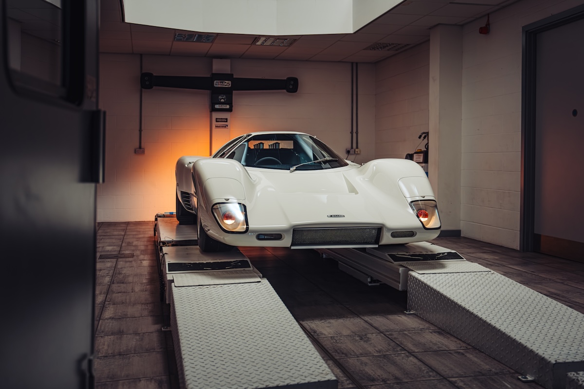 創業者の夢のつづきを形に！ ブルース・マクラーレンの“幻の市販車”を