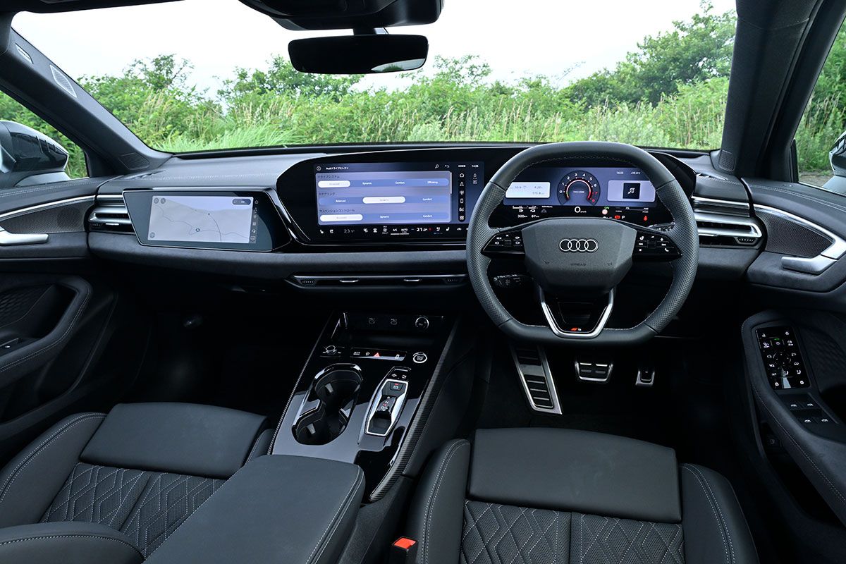 試乗車は4月のA5シリーズ改良後の個体で、各ディスプレイのデザインが更新されたほか、ACCのレーンキープ機能も復活。