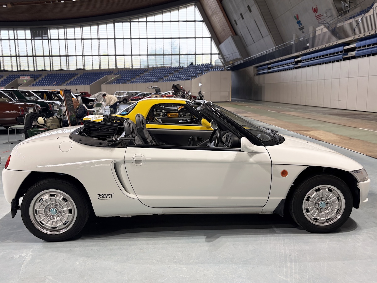 無限のホイールを履いた極上の「ホンダ・ビート」を発見！【ながの